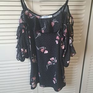 Sz M Ricki's cold shoulder black floral summer top